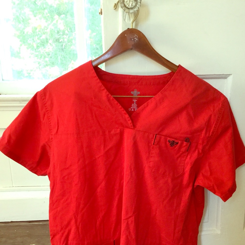 Med Couture Women Large Red Scrub Top